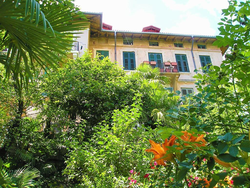 Apartments Diella & Gabriela Opatija Exterior foto